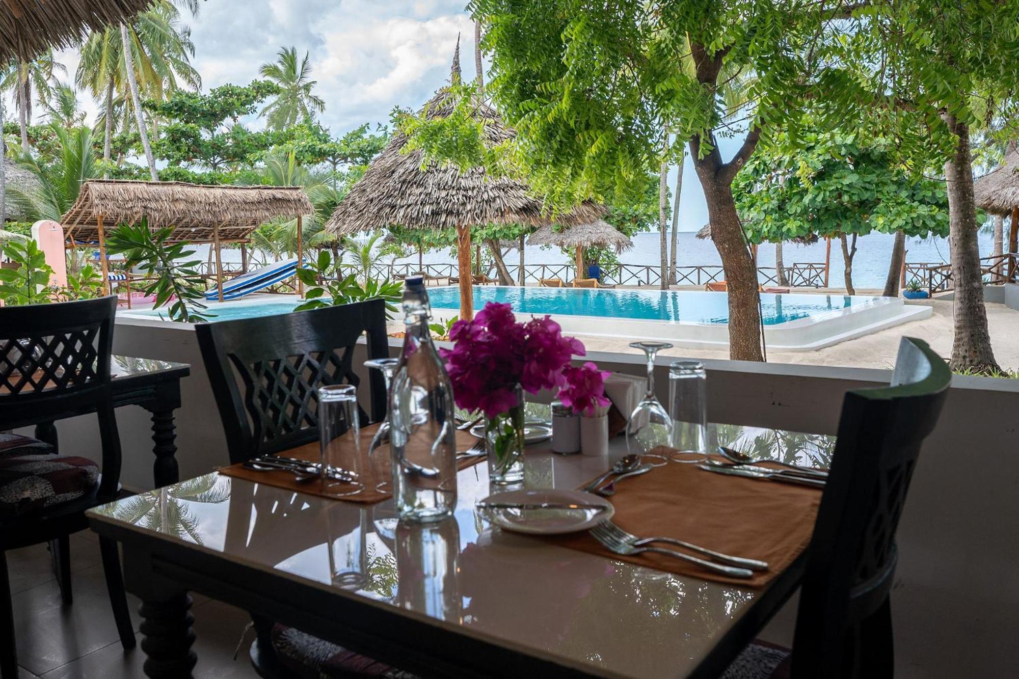 Manolo Beach Resort Uroa Exterior foto